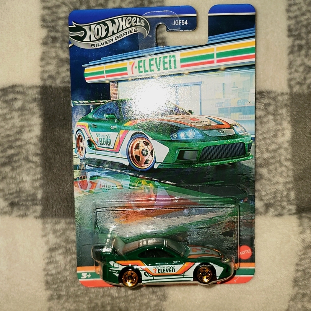 HOT WHEELS 7-Eleven EXCLUSIVE Toyota Supra Green and White Racing Car